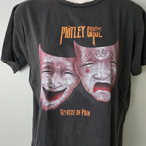 Black Graphic Tee - Short Sleeve - Picture 4 of 6